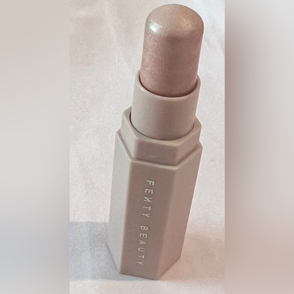Fenty Beauty Other - FENTY Beauty by Rihanna• Match Stix Shimmer Highlighter• STARSTRUCK 01•USED ONCE